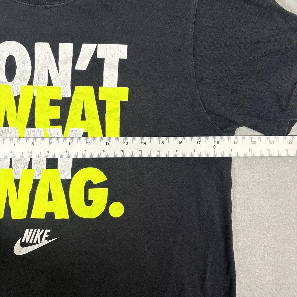 Vintage Nike Don't Sweat My Swag Graphic T-Shirt Size M
